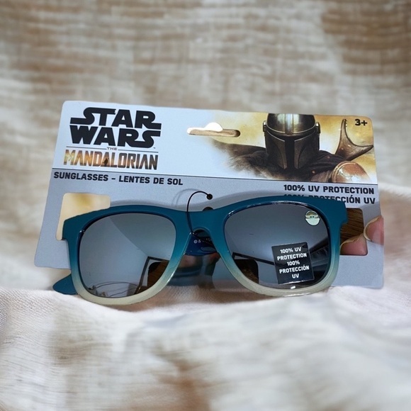Star Wars Mandalorian Sunglasses NWT Blue 100% UV Protection Kids Disney - Picture 1 of 6